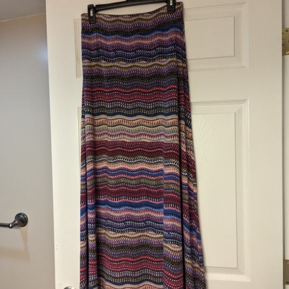 Maxi Skirt Roz&Ali - Picture 2 of 3